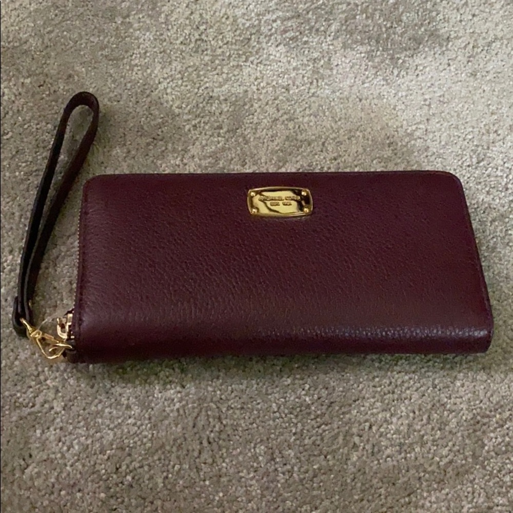 NWT - Plum Michael Kors Wallet